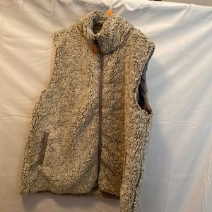 Sherpa vest size 2xl like new